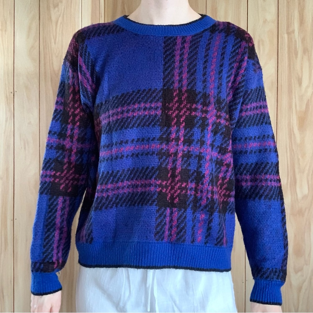 Plaid Vintage-Inspired Sweater